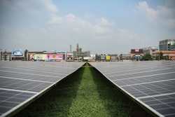 Aéroport solaire à Kochi en Inde