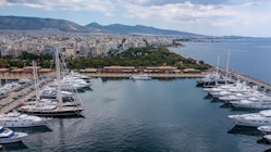 Energy Observer amarré dans le port d'Athènes