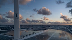 Hydrogen assets and solar panels in Energy Observer while sailing
